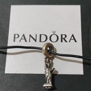 Pandora Sterling Silver Statue of Liberty New York USA Charm 791077